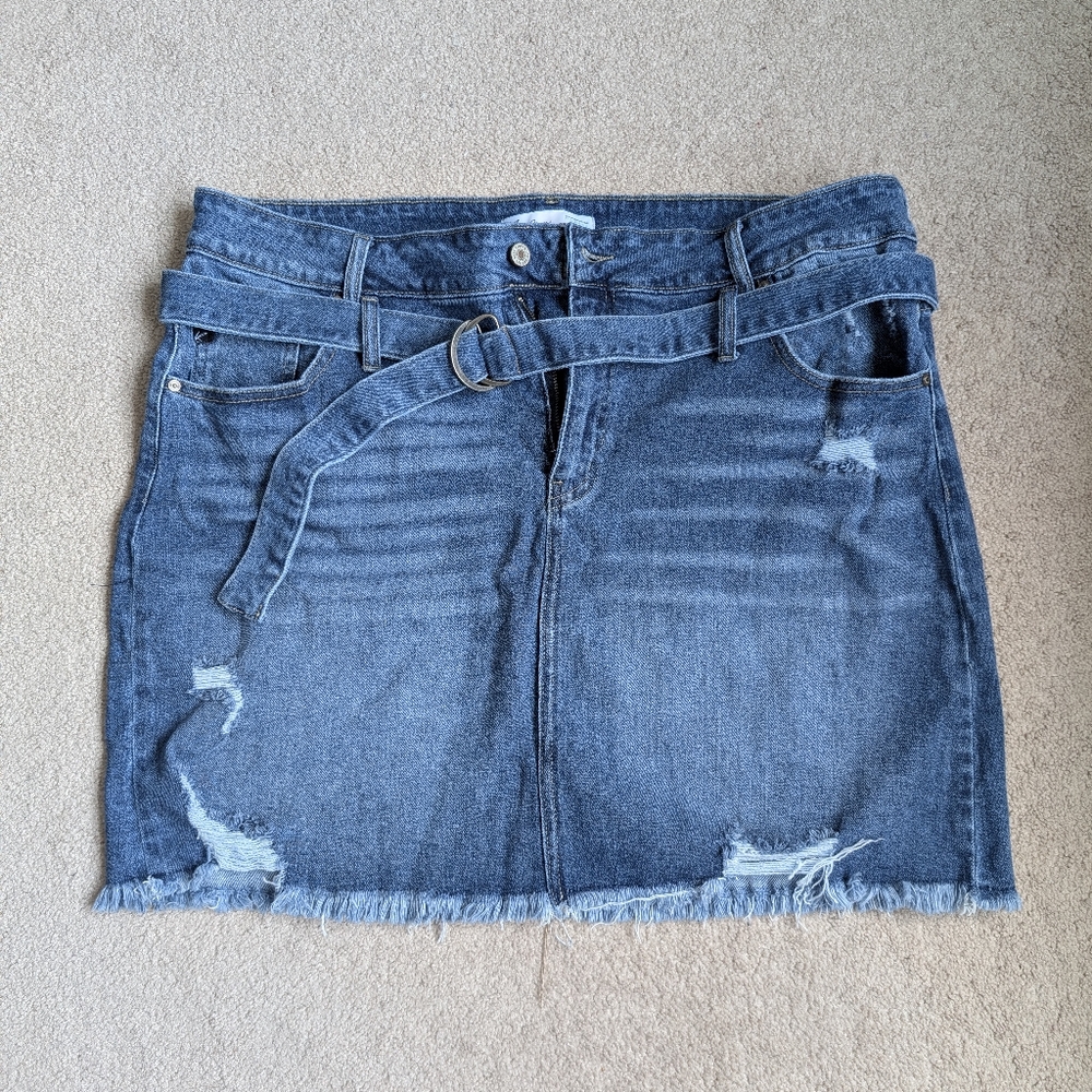 KanCan exclusively for Maurices Belted Frayed Denim Skirt size 18